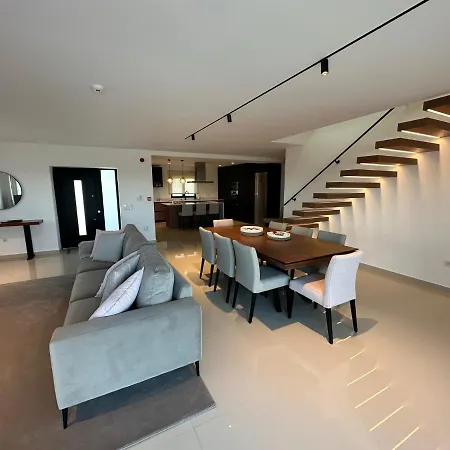 Villa Lux House *
