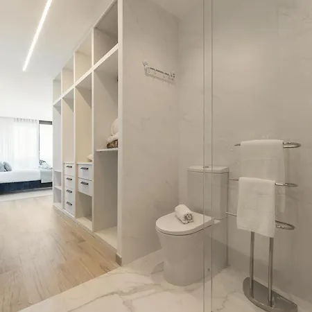 Lux House * Leiria