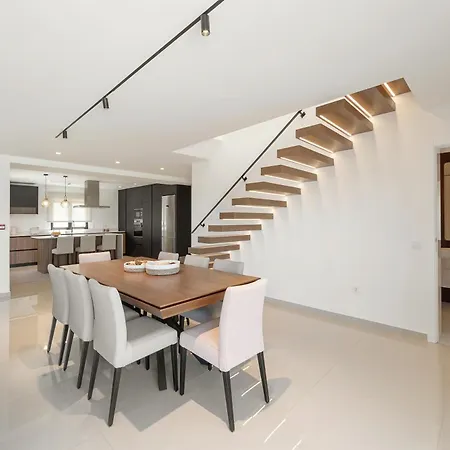 Lux House Vila Leiria